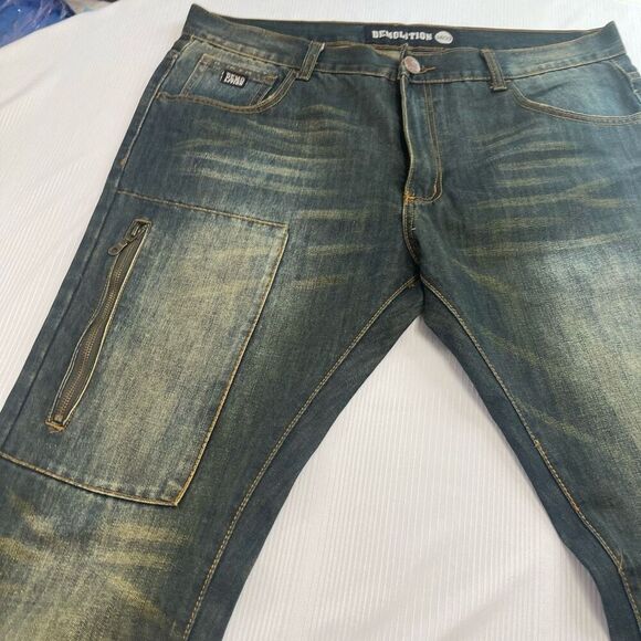 Demolition Destroyed Distressed Men’s Denim Jeans Size 38 X 33 - Picture 3 of 11